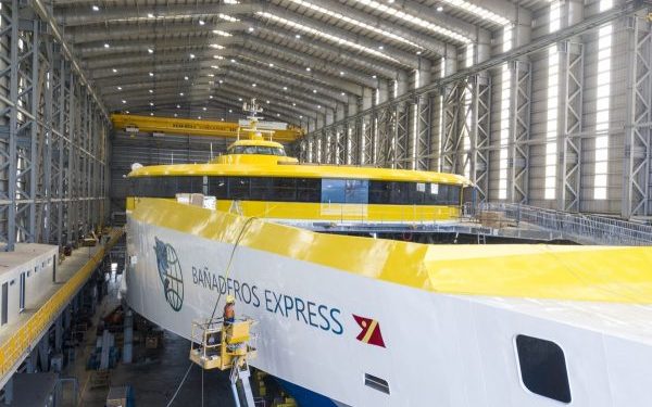 Austal Filipinas alcanza hito en la construcción de un trimarán de 118 metros para Fred.Olsen Express