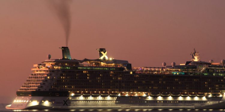 Azamara se suma a la tendencia y cancela todos sus cruceros hasta junio próximo