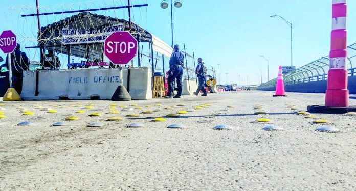 Abrirían puentes en abril para viajes no esenciales