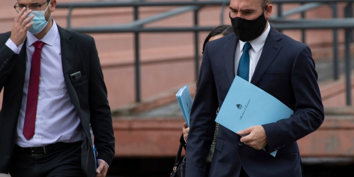 Argumentando viajes al exterior y negociaciones, Martín Guzmán también recibió la vacuna rusa Sputnik V contra el coronavirus