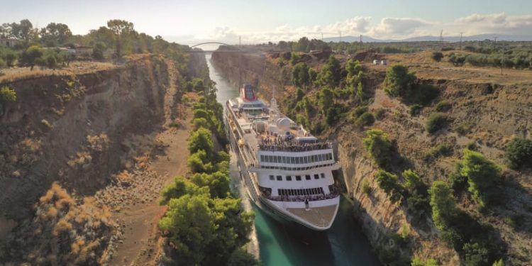 Braemar repetirá histórico paso por el Canal de Corinto en abril de 2022 en crucero de Fred. Olsen