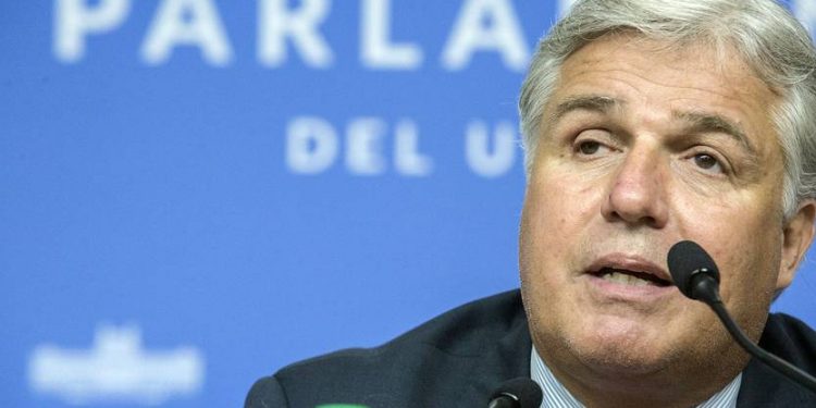 Bustillo: para este año Lacalle Pou tiene previstos viajes a China, Japón y Catar | la diaria