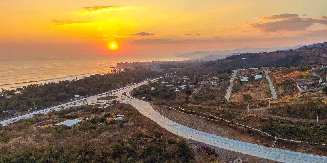 China felicita a El Salvador por la construcción del "Camino a Surf City" y anuncia el inicio de su intervención en el proyecto