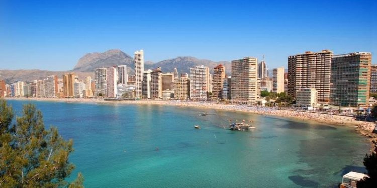 Comunidad Valenciana: el alojamiento turístico crece un 4% pese a la crisis