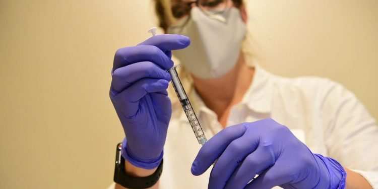 Coronavirus: La vacuna de una dosis que puede aliviar la escasez de inyecciones | Ciencia