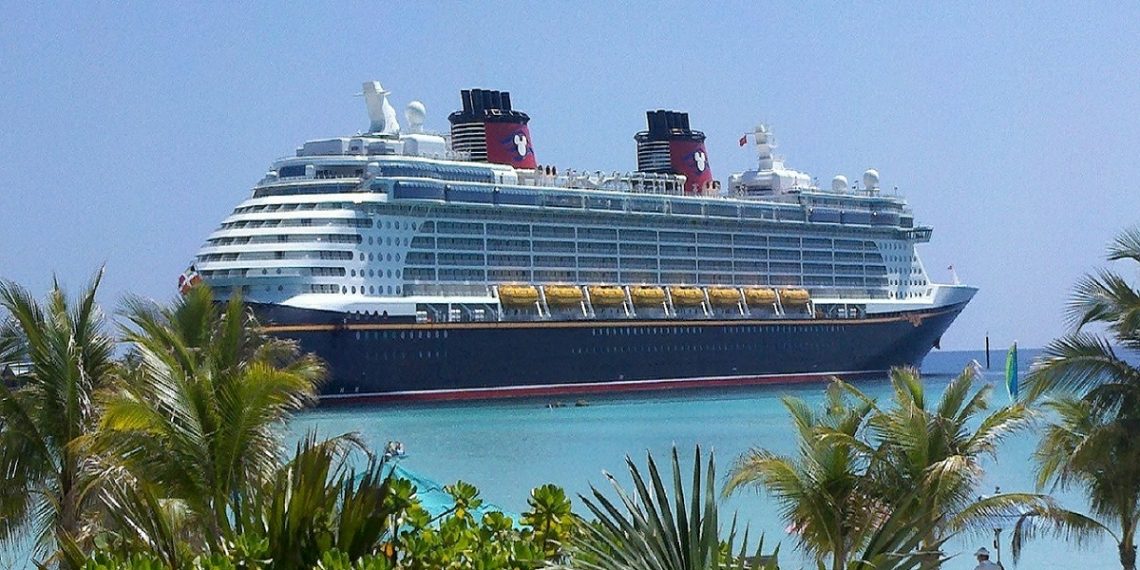 Cruceros: cuándo volverán de acuerdo a la línea