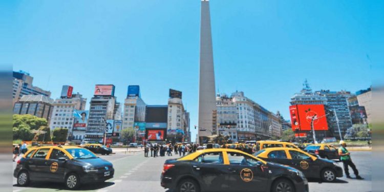 Desde este sábado los viajes en taxi serán más caros