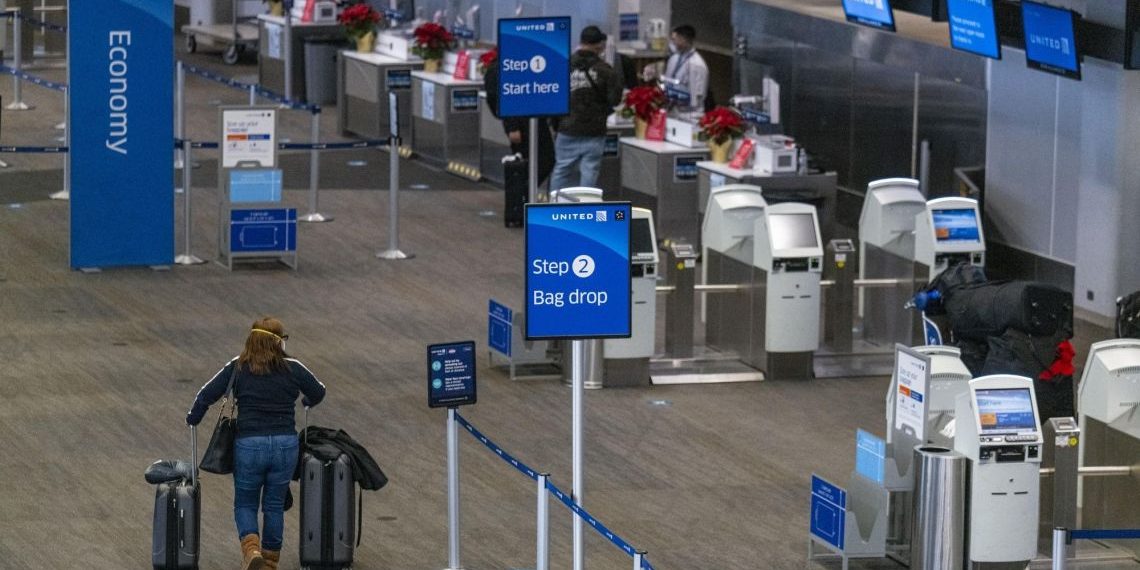 EE.UU. planea refuerzos en sus aeropuertos para viajes postpandemia