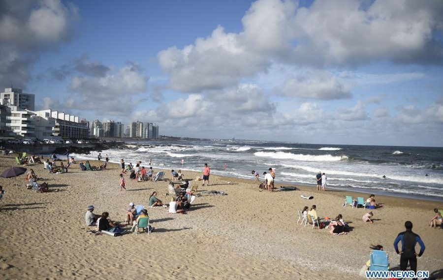 ESPECIAL: El Carnaval le da un respiro al turismo en Uruguay