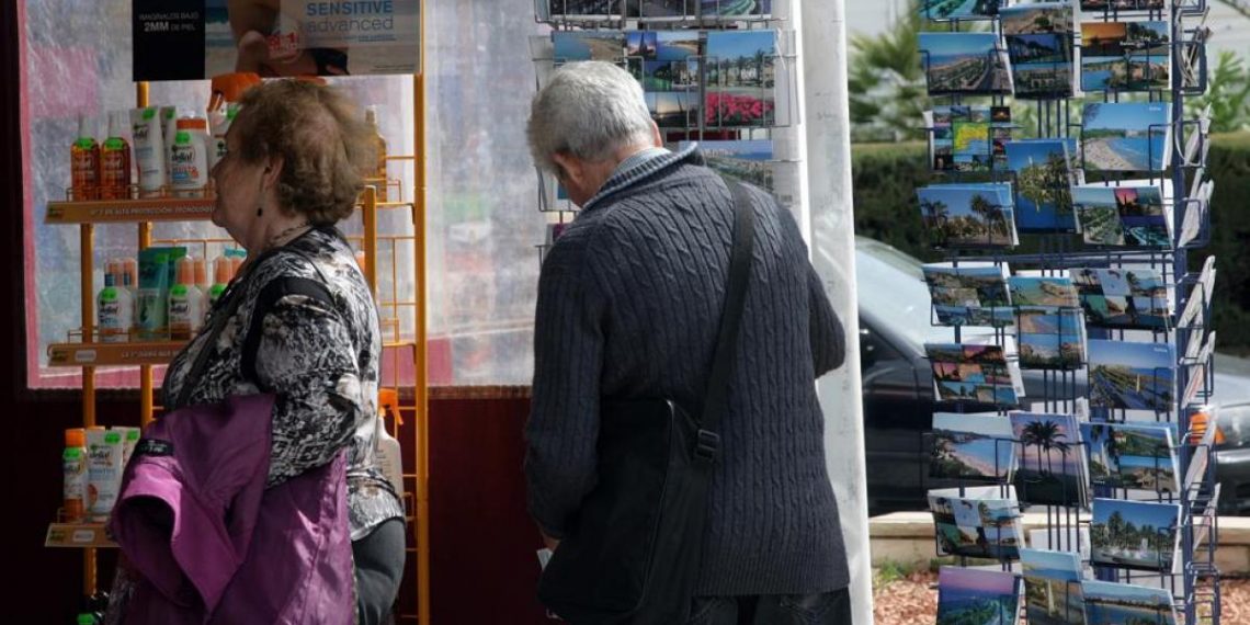 El Gobierno estudia retomar en septiembre los viajes del Imserso