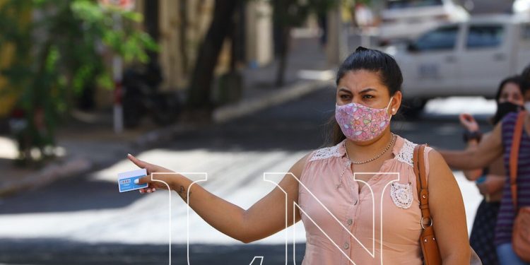 La Nación / El primer día registró más de 401 mil viajes