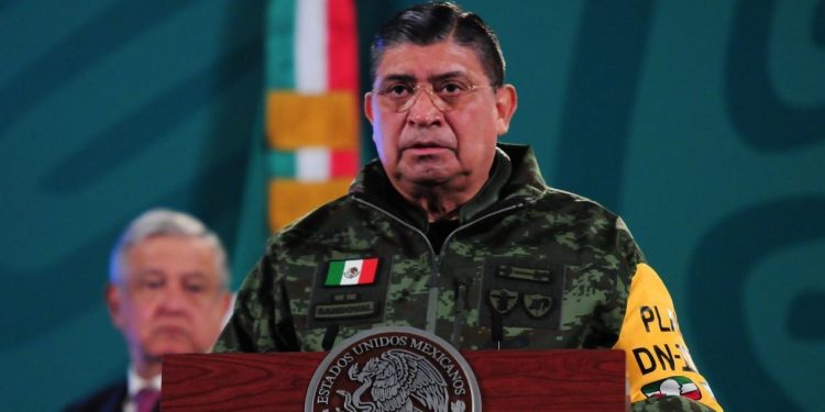 Luis Cresencio Sandoval, titular de la Sedena, da positivo a COVID-19