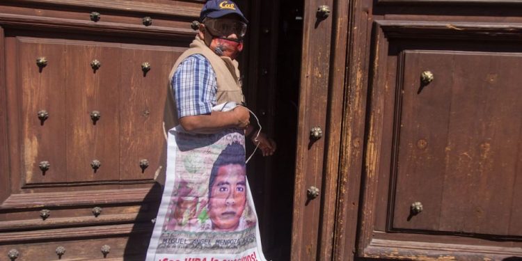 México envía a Innsbruck 16 restos más relacionados al caso Ayotzinapa