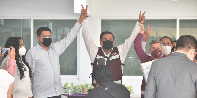 Mujeres pueden protestar contra Salgado y el pueblo defenderlo: AMLO