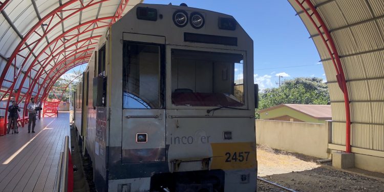 Piden a Incofer incrementar viajes de tren hacia Alajuela ante obras en la Firestone