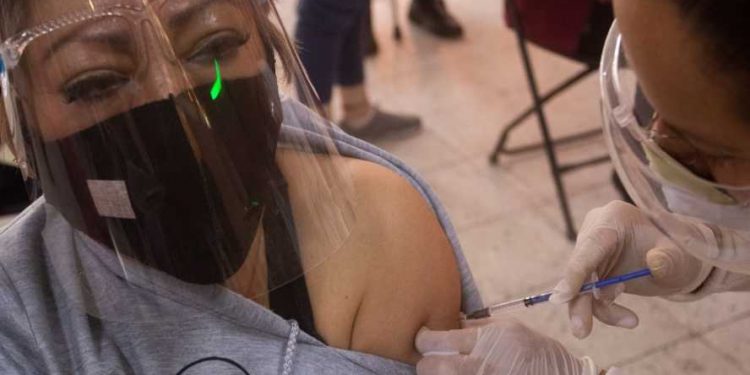 Se aplican 85,576 nuevas dosis; van un millón 900,784 en total