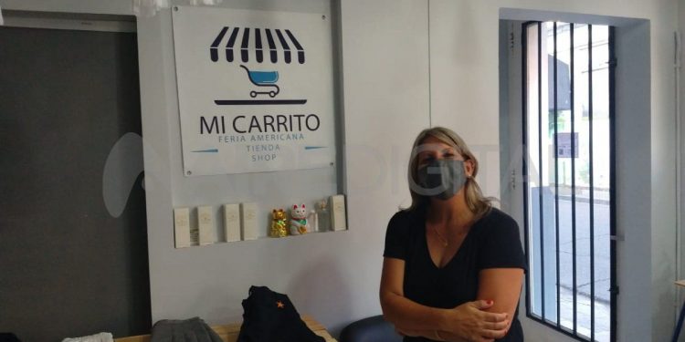 Tenía una empresa de turismo y por la pandemia convirtió el comercio en una feria americana