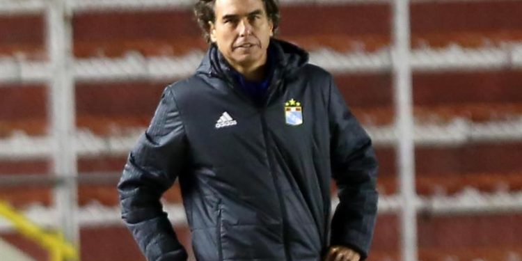 Vallejo al asalto de un desarmado Caracas | Qué Pasa Noticias