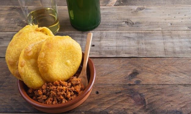 viajeros colombianos eligen la arepa de huevo como la mejor opcion de comida tipica arepa de huevo