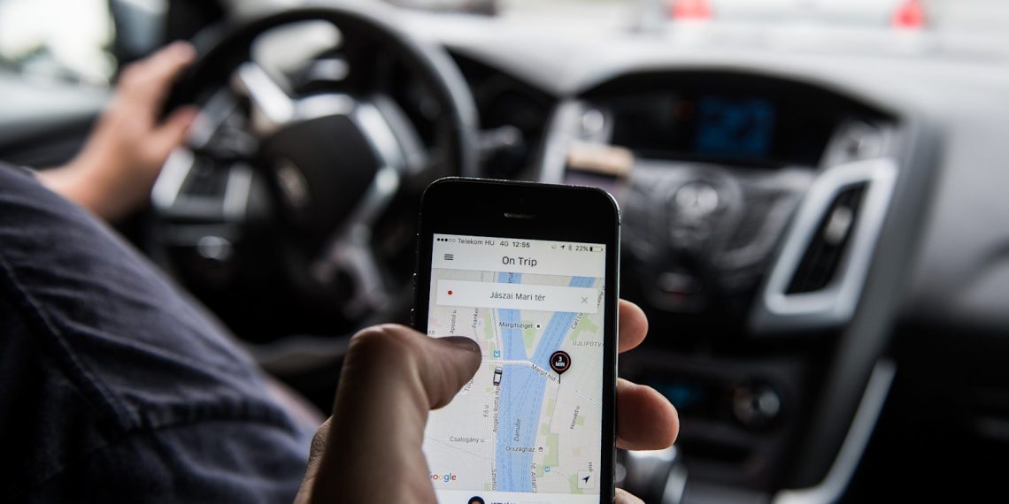 Viajes gratis y descuentos a usuarios que se pongan la vacuna: Uber