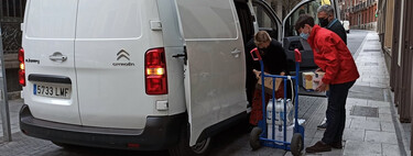 Probamos la Citroën ë-Jumpy como se prueba una furgoneta eléctrica de reparto: repartiendo víveres en la ciudad
