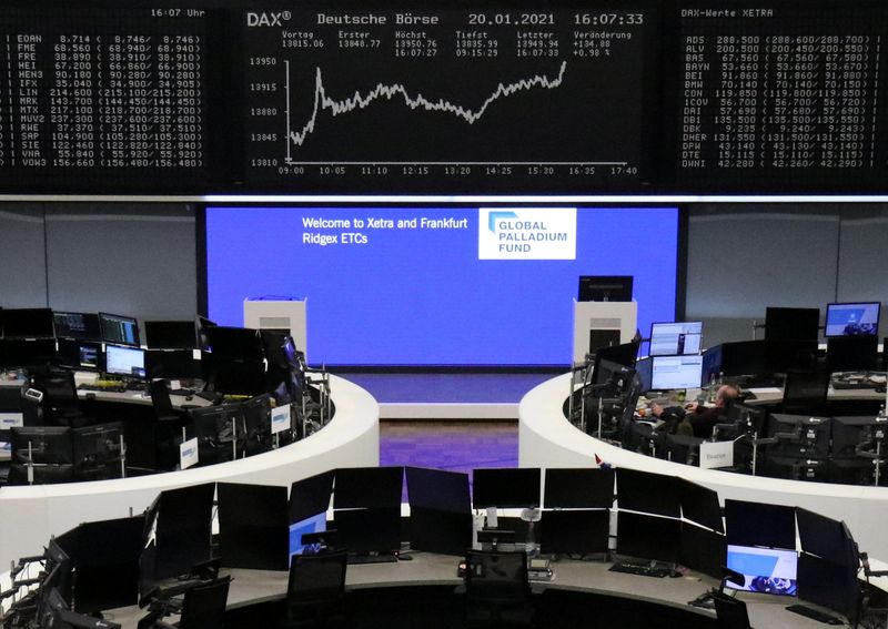 El petróleo y el sector de viajes impulsan las bolsas europeas