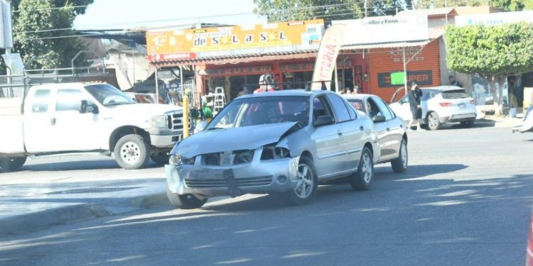Accidente vial en crucero de Los Mochis deja un herido