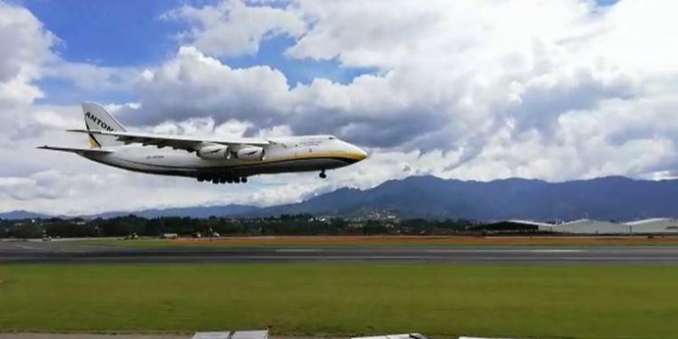 Agencias de viajes y aerolíneas califican de “golpe” llamado del Ministro de Salud a evitar viajes en Semana Santa