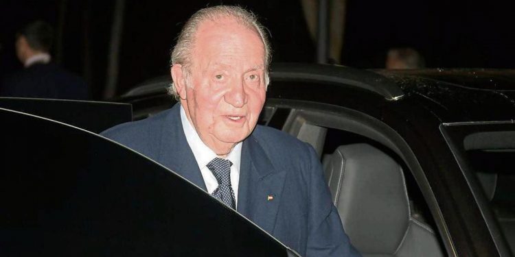 Álvaro de Orleans-Borbón niega ser el testaferro del rey emérito
