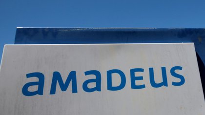 FOTO DE ARCHIVO: El logotipo de Amadeus en Sophia Antipolis, Francia. REUTERS/Eric Gaillard