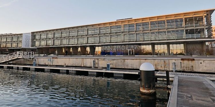 Amadeus y Lanzadera firman un acuerdo para impulsar startups de viajes