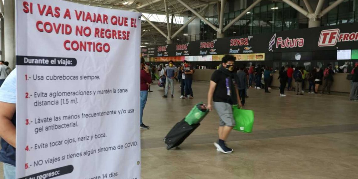 Ante vacaciones, saturan servicios de la Central de Autobuses en NL
