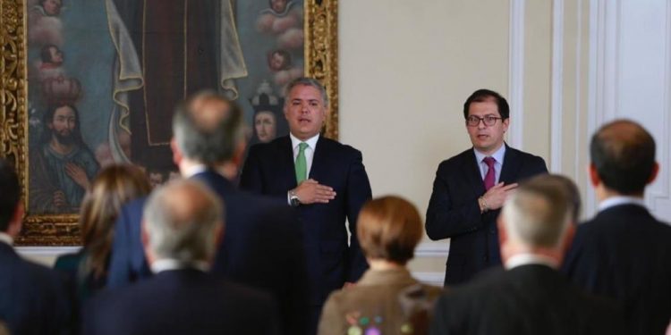 Archivan la querella contra el fiscal general de Colombia por usar recursos públicos en sus viajes personales