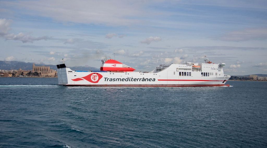 Armas Trasmediterránea garantiza la seguridad de los pasajeros en los viajes de Semana Santa
