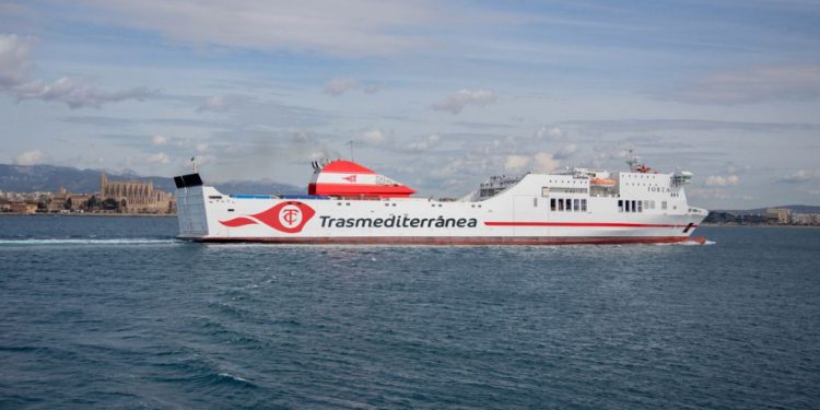 Armas Trasmediterránea garantiza la seguridad de los pasajeros en los viajes de Semana Santa