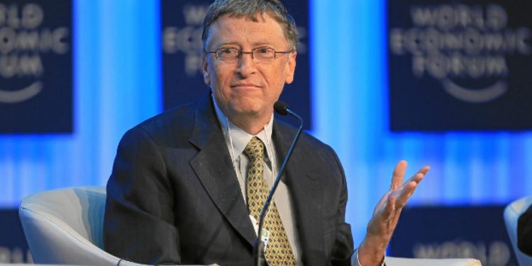 Bill Gates pronostica cuándo volveremos a poder viajar libremente por todo el mundo | Life