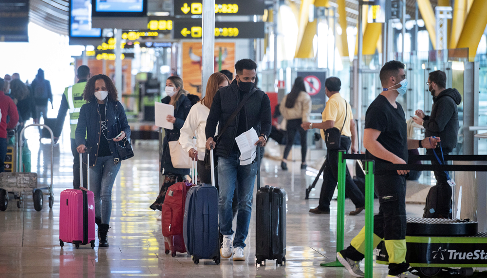 Bruselas destaca que el certificado de vacunacin facilitar los viajes
