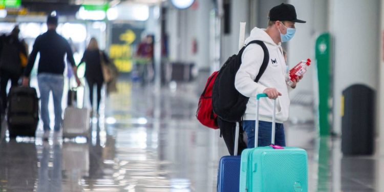 Foto:  Llegada de vuelos procedentes de Alemania al aeropuerto de Son San Joan de Mallorca el pasado 12 de marzo. (EFE)