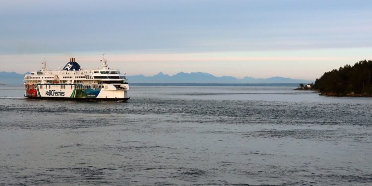 Canadá prohíbe el ingreso de cruceros hasta marzo de 2022