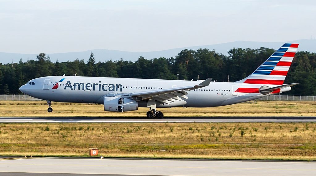Cancela American Airlines rutas a Uruguay y Chile