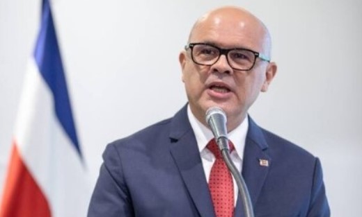 Canciller retoma viajes al exterior suspendidos por Covid-19 y visitará Corea la próxima semana