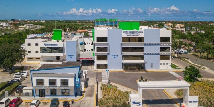 Centro Médico Punta Cana conmemora XVII aniversario