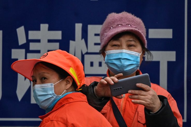 China lanza pasaporte digital para viajes internacionales