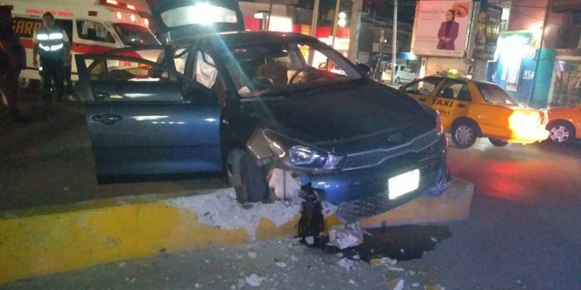 Choque deja daños materiales en la ciudad de Oaxaca