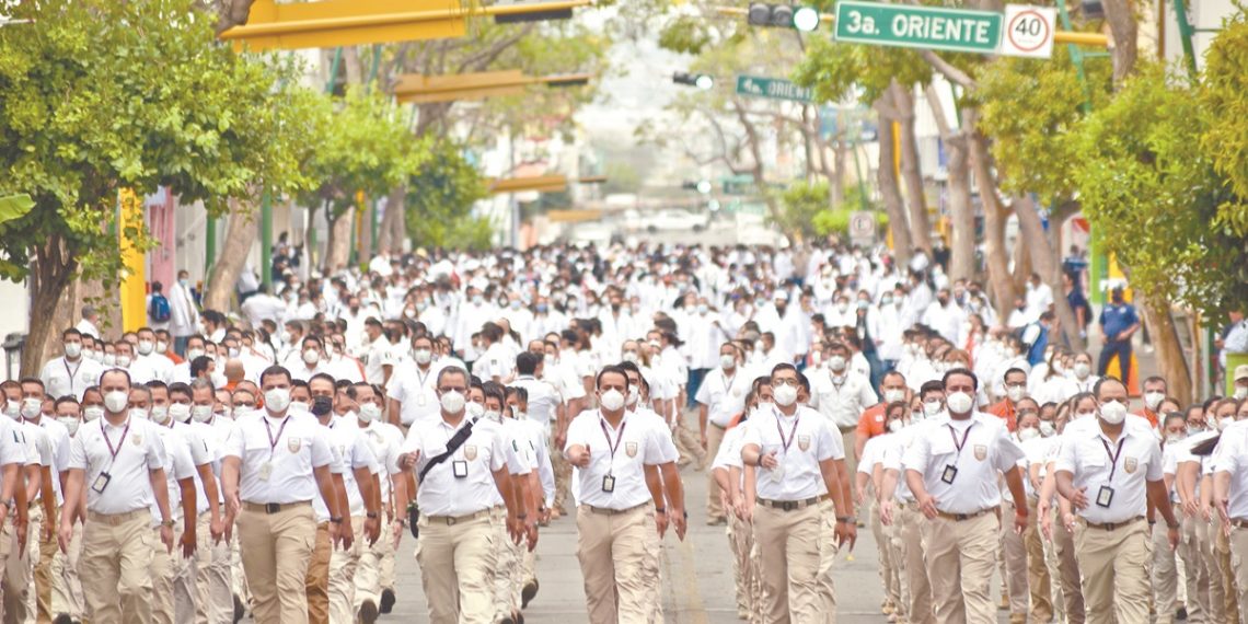 Cierran paso en frontera sur y estrechan vigilancia