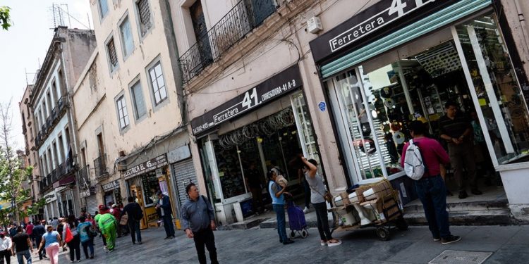 Comercios esperan derrama económica de 26,500 millones de pesos por Semana Santa