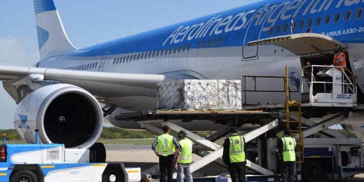 Confirmaron nuevos viajes a Moscú para buscar vacunas: saldrán dos aviones el jueves