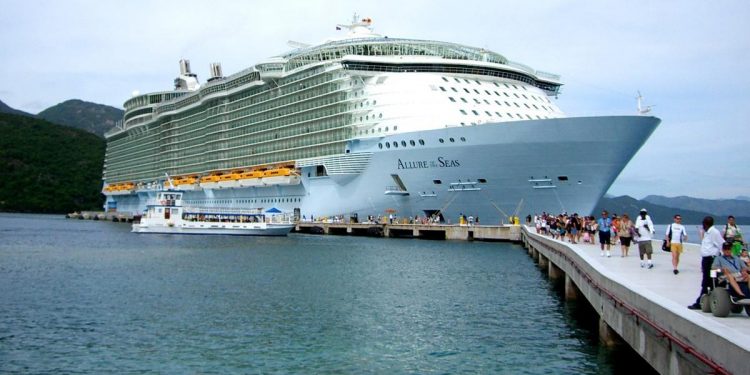 Cruceros de Royal Caribbean se aplazan hasta junio por seguridad ante el coronavirus