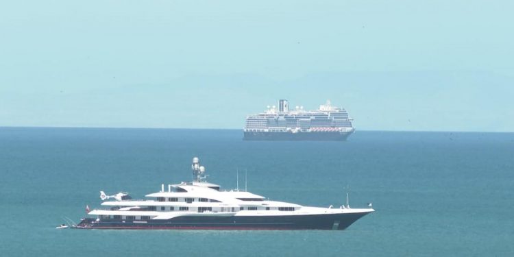 Cruceros en bahía de La Paz no representan riesgo: Arturo Musi