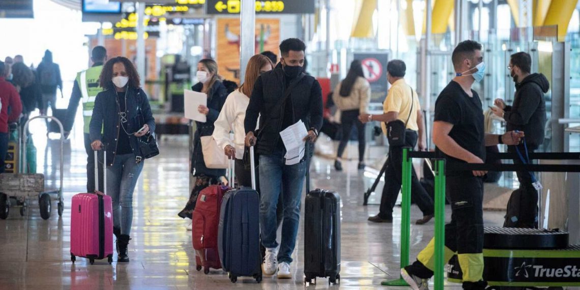 Cuánto costará el PCR para viajes desde el exterior y quiénes deberán hace cuarentena en hoteles